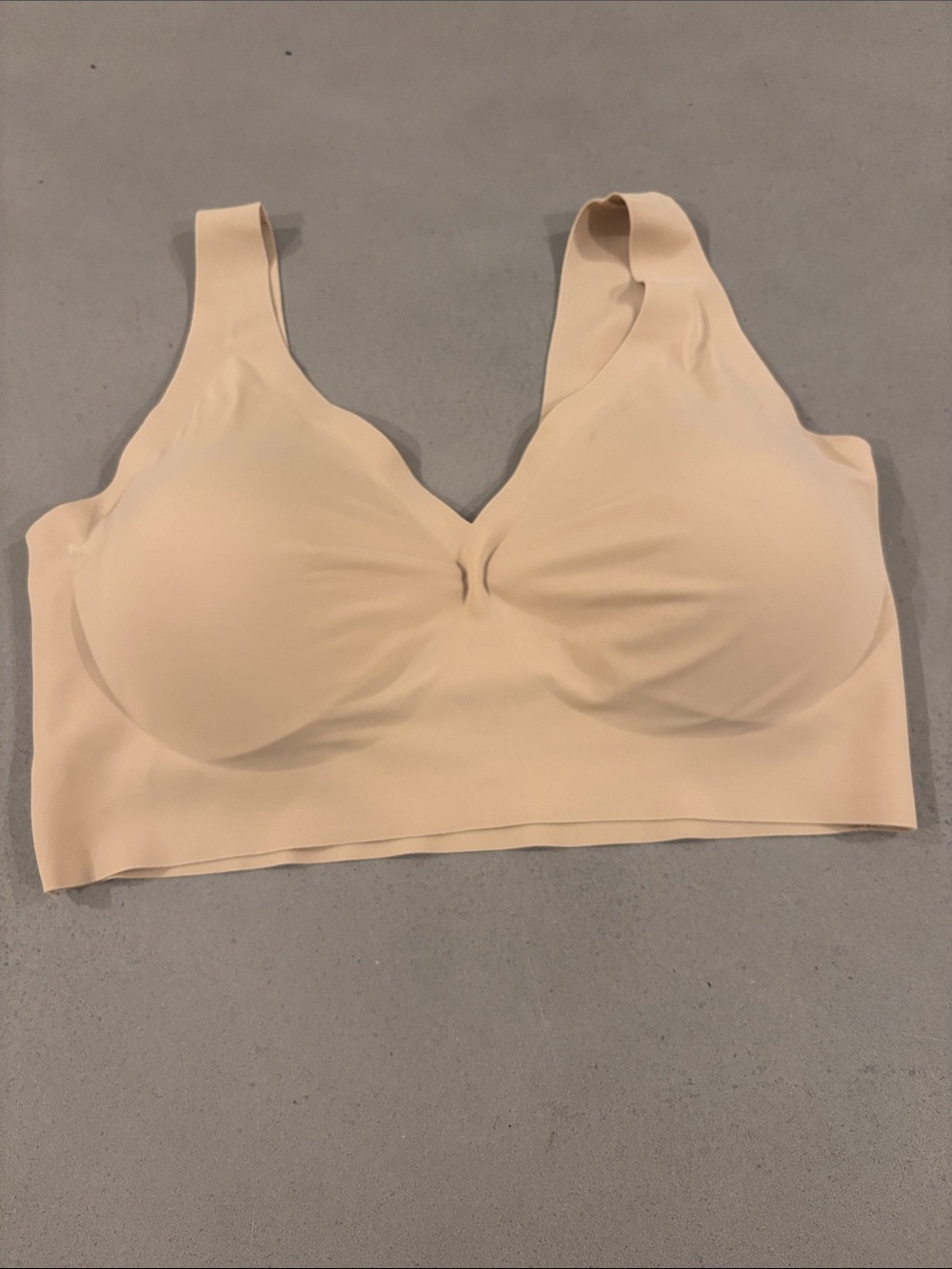 True Body Boost V-Neck Bra - Picture 4 of 6